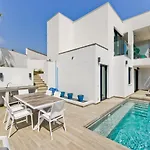 Royal Palm 36 نيرخا